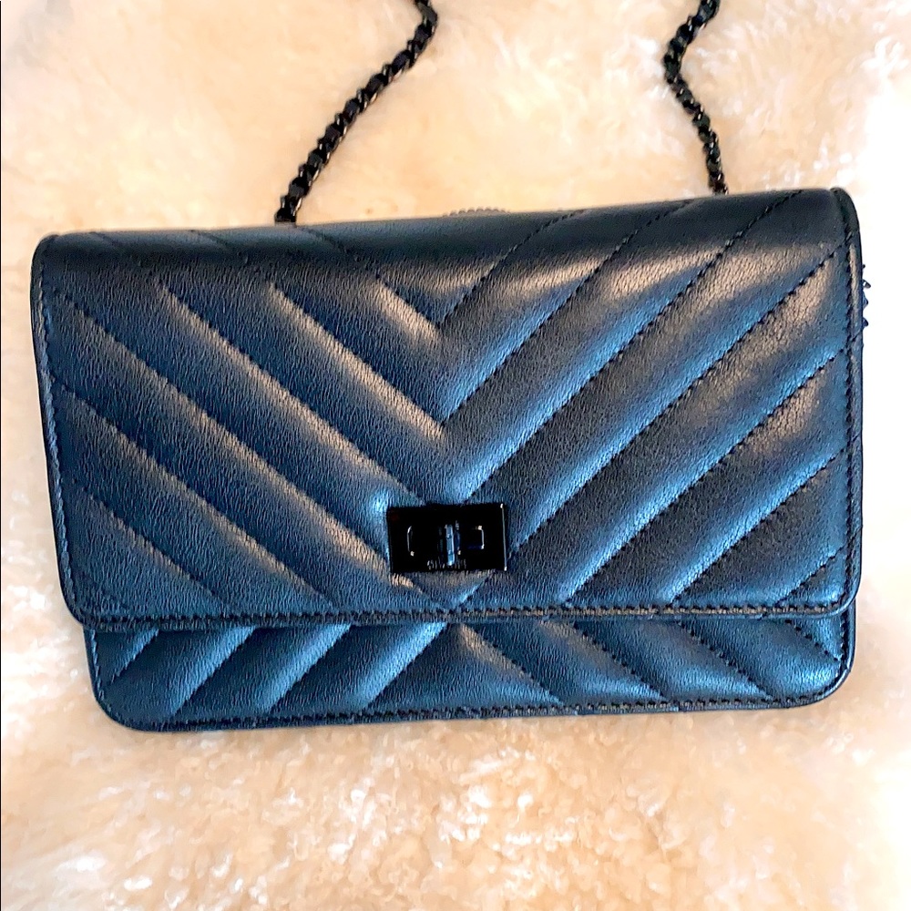 CHANEL WOC WALLET ON CHAIN SO BLACK - Picture 2 of 14